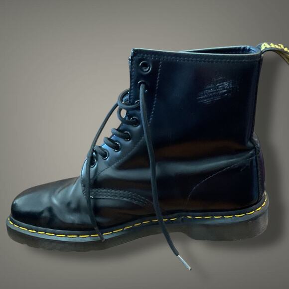 Women's Size 8 DR. MARTENS 11822 Black Leather Combat Boots Excellent Condition - Picture 7 of 13